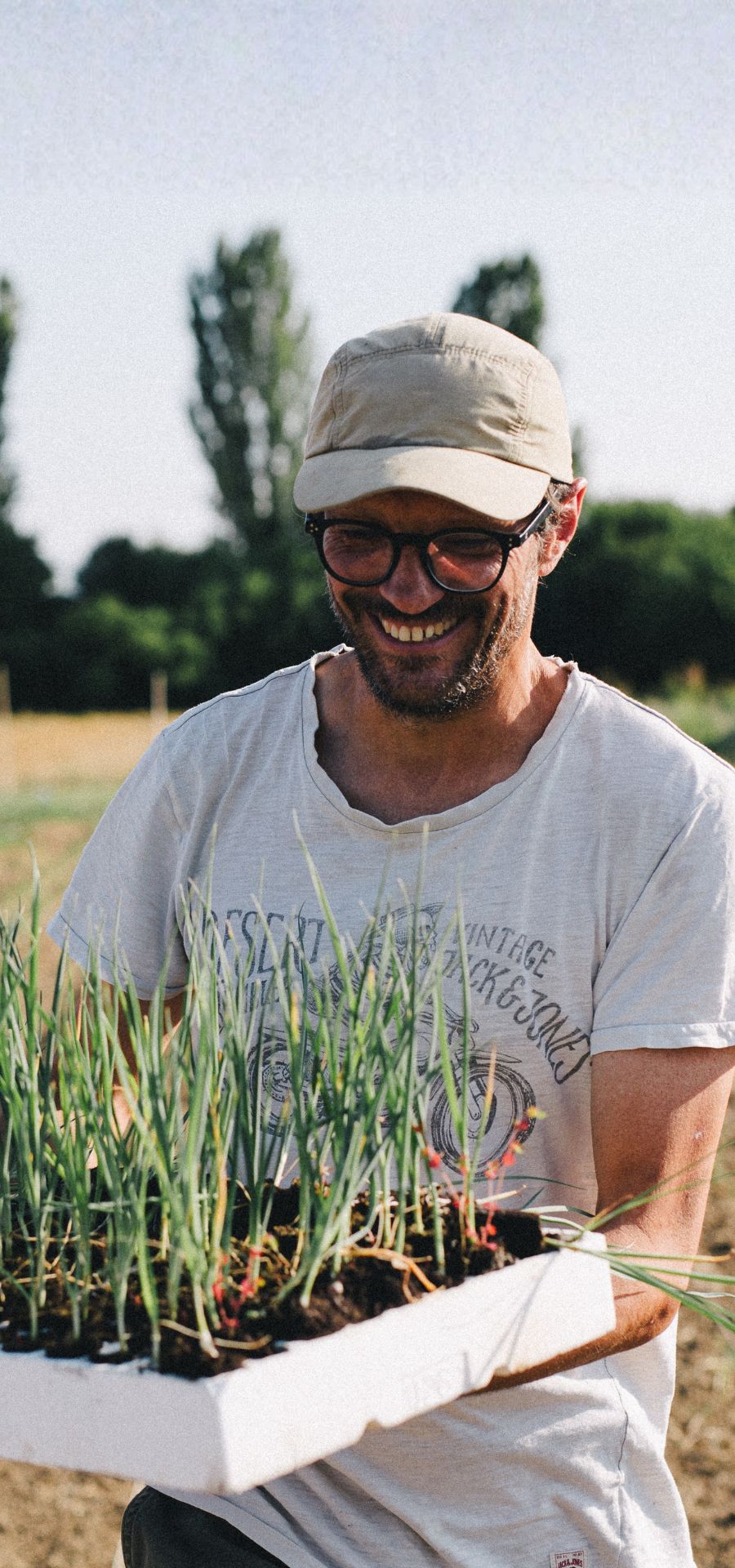COLTIVIAMO GIOIA E TRACCIAMO IL FUTURO